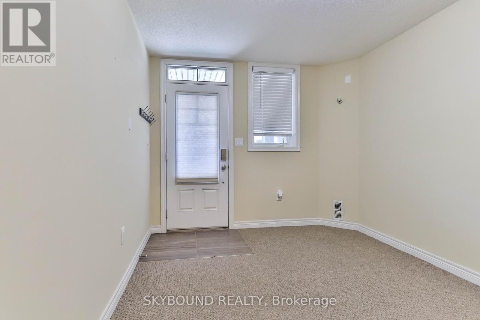 2 EGLESTON LANE, Hamilton (Ancaster), Ontario, L9G0G7 — Photo 2