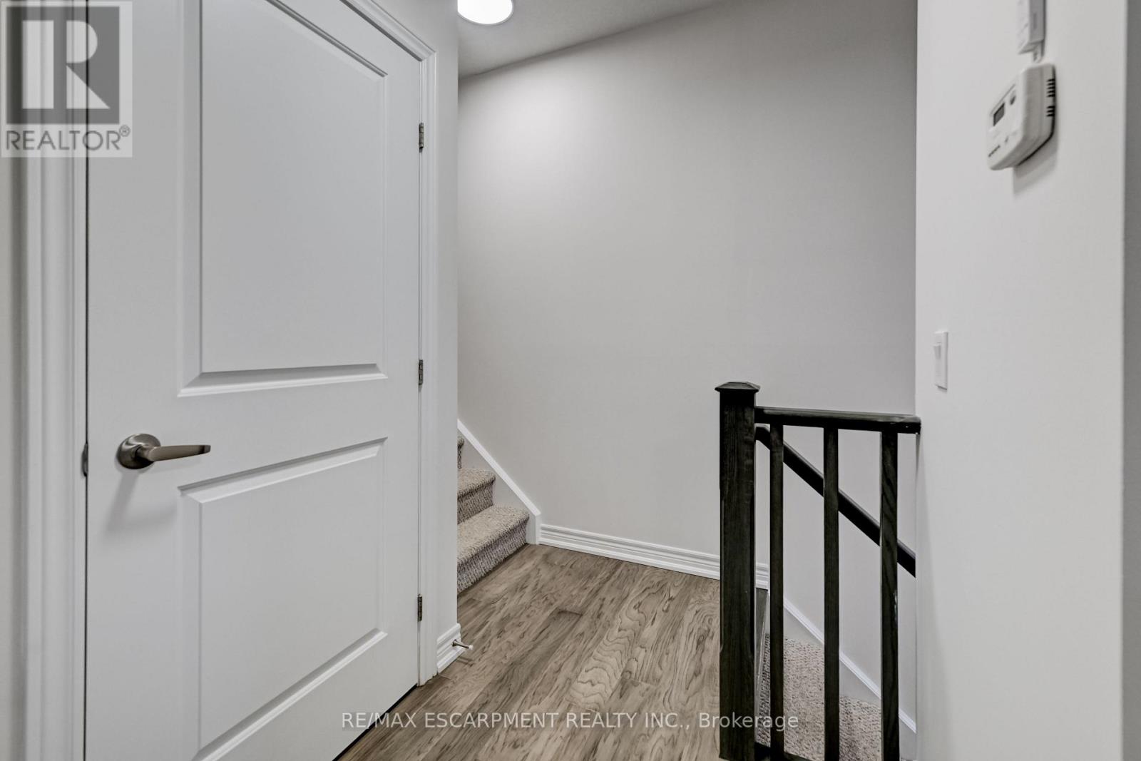 23 RIDGESIDE LANE W, Hamilton (Waterdown), Ontario, L8B1W5 — Photo 7