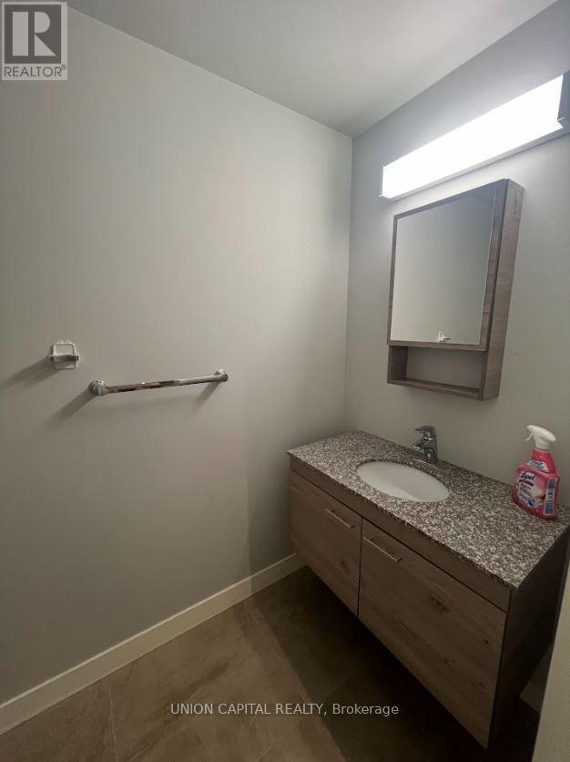 B207 - 62 BALSAM STREET, Waterloo, Ontario, N2L3H2 — Photo 4