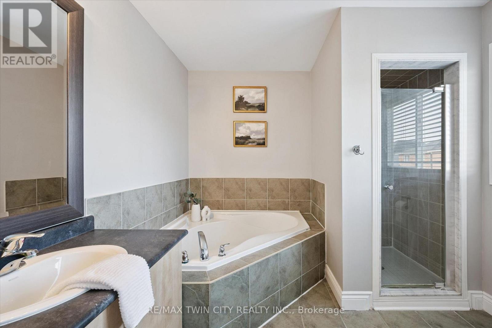 28 GRIFFITHS AVENUE, Cambridge, Ontario, N1P1J7 — Photo 15