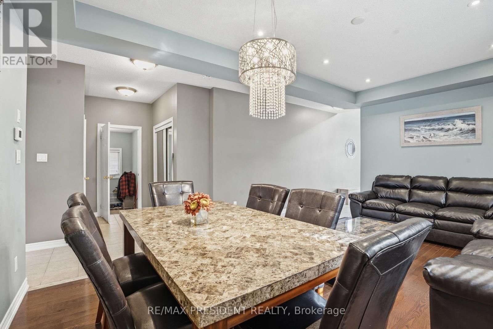 17 MCCARTNEY STREET, Hamilton (Waterdown), Ontario, L8B0T7 — Photo 10