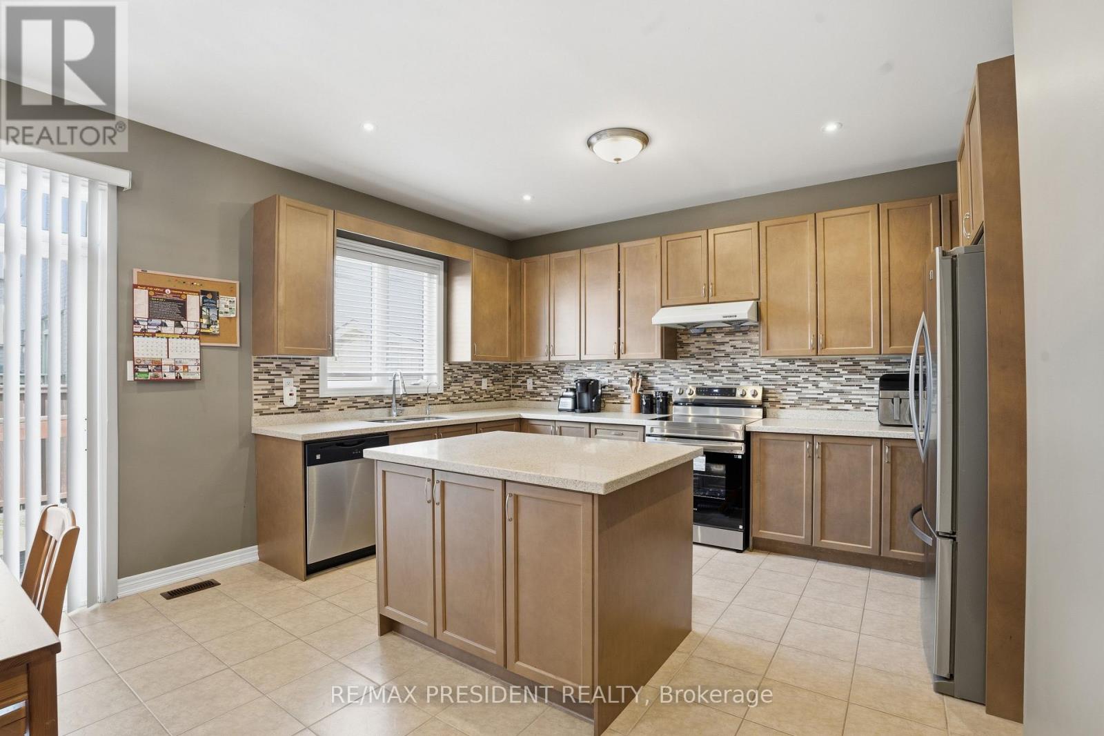17 MCCARTNEY STREET, Hamilton (Waterdown), Ontario, L8B0T7 — Photo 15