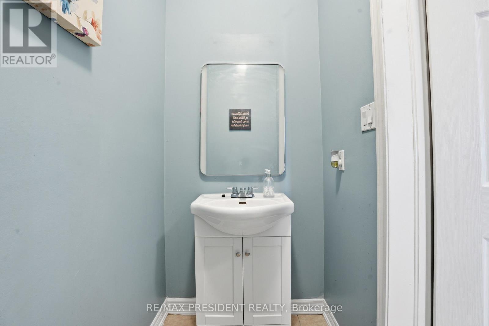 17 MCCARTNEY STREET, Hamilton (Waterdown), Ontario, L8B0T7 — Photo 19