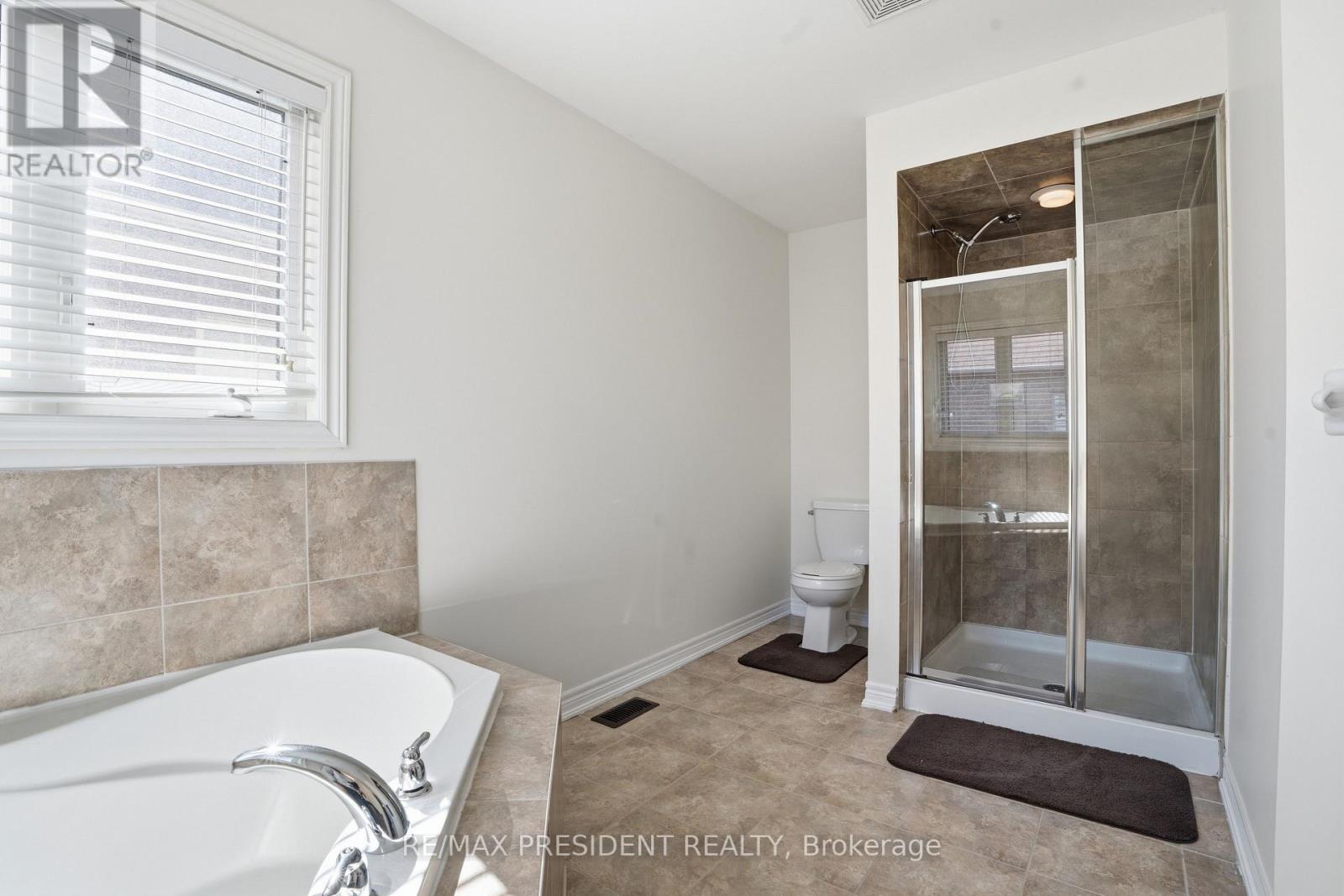 17 MCCARTNEY STREET, Hamilton (Waterdown), Ontario, L8B0T7 — Photo 28