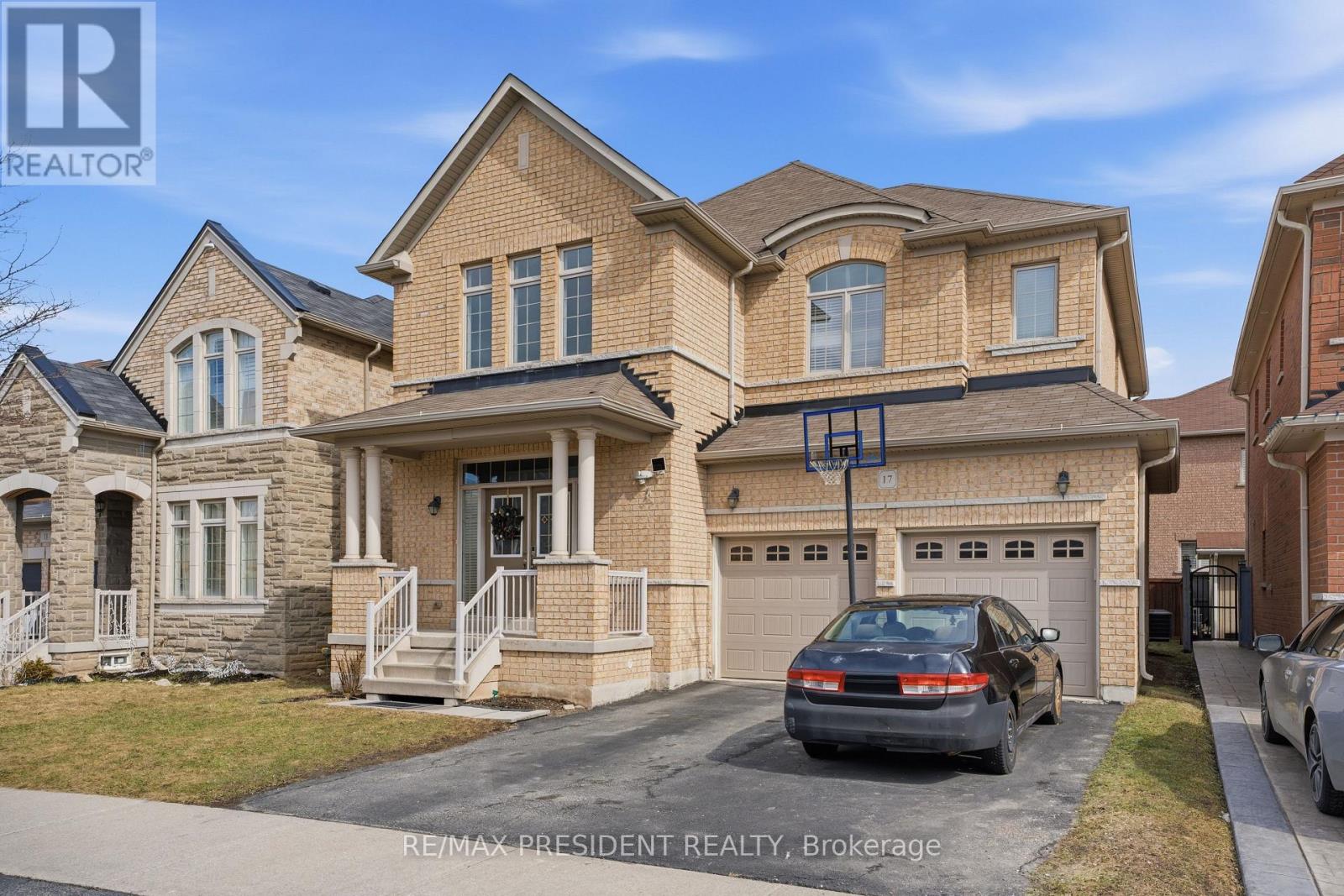 17 MCCARTNEY STREET, Hamilton (Waterdown), Ontario, L8B0T7 — Photo 3