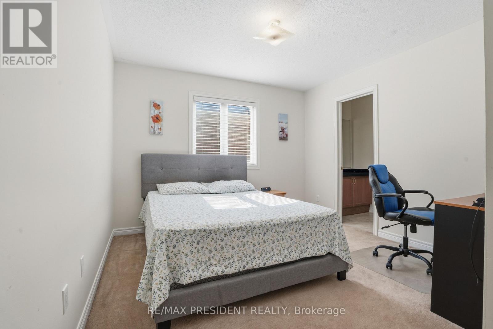 17 MCCARTNEY STREET, Hamilton (Waterdown), Ontario, L8B0T7 — Photo 32