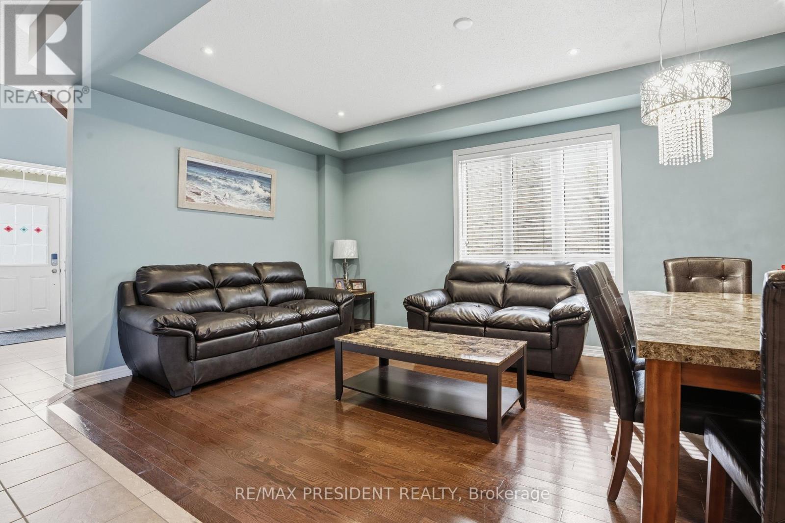 17 MCCARTNEY STREET, Hamilton (Waterdown), Ontario, L8B0T7 — Photo 8