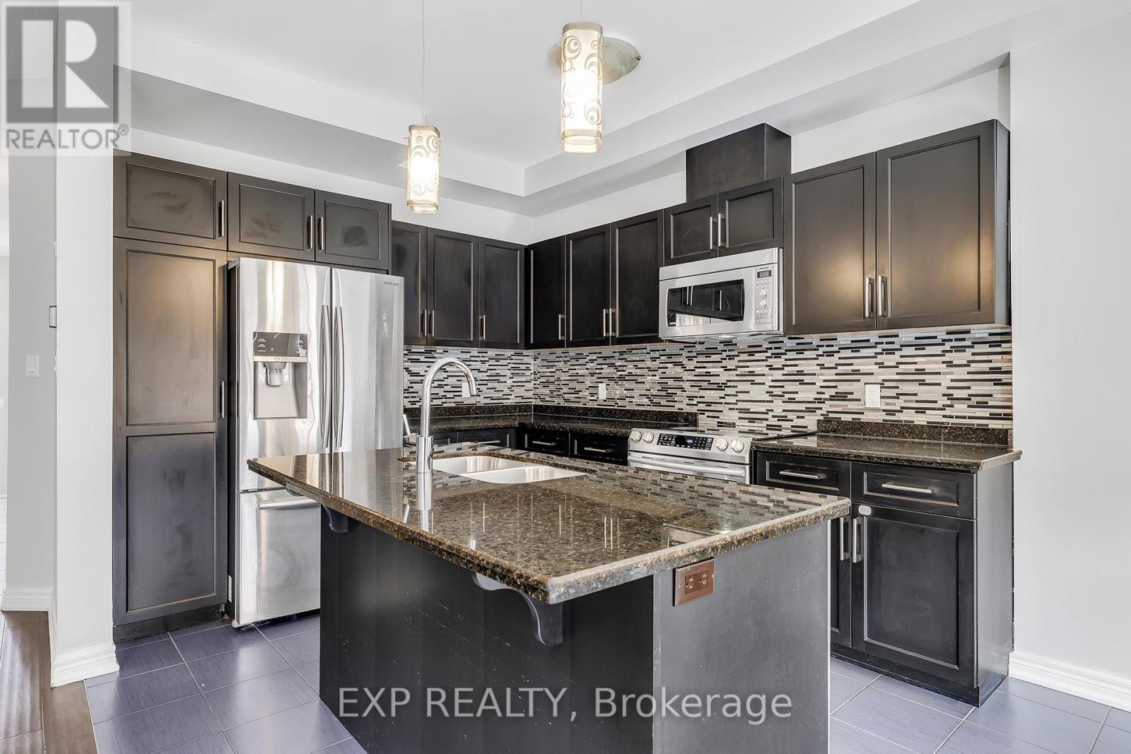 89 SONOMA VALLEY CRESCENT, Hamilton (Mewburn), Ontario, L9B0J3 — Photo 9