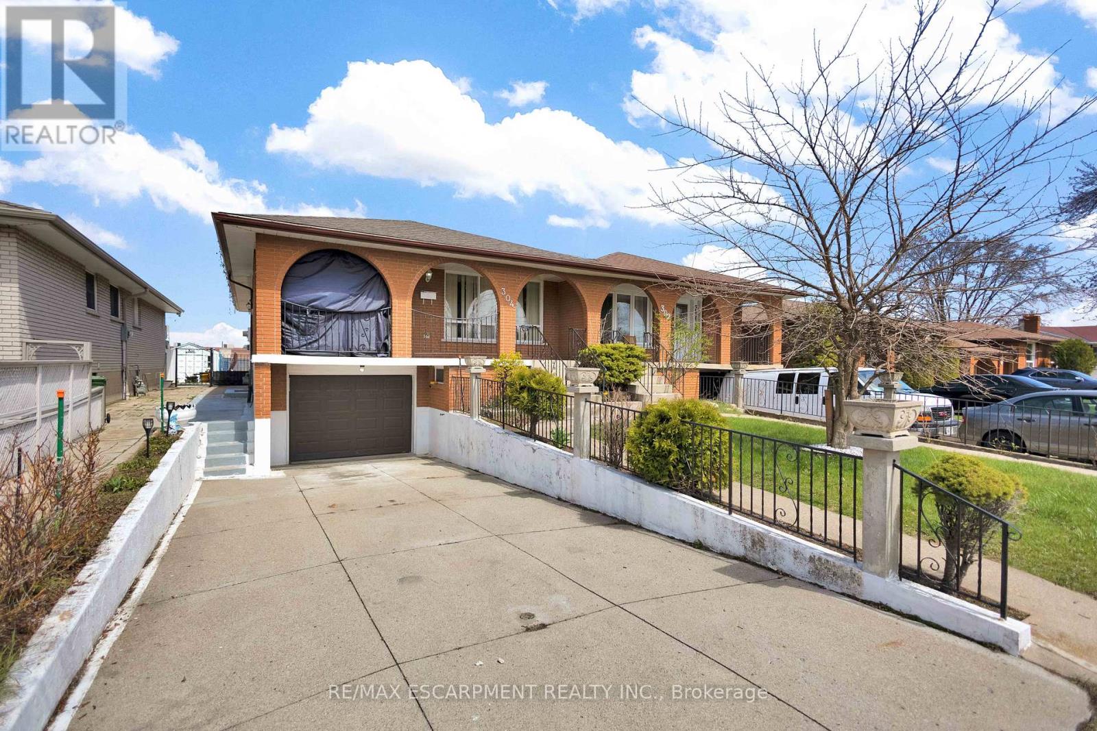 304 CELTIC DRIVE, Hamilton (Stoney Creek), Ontario, L8E3S2 — Photo 2