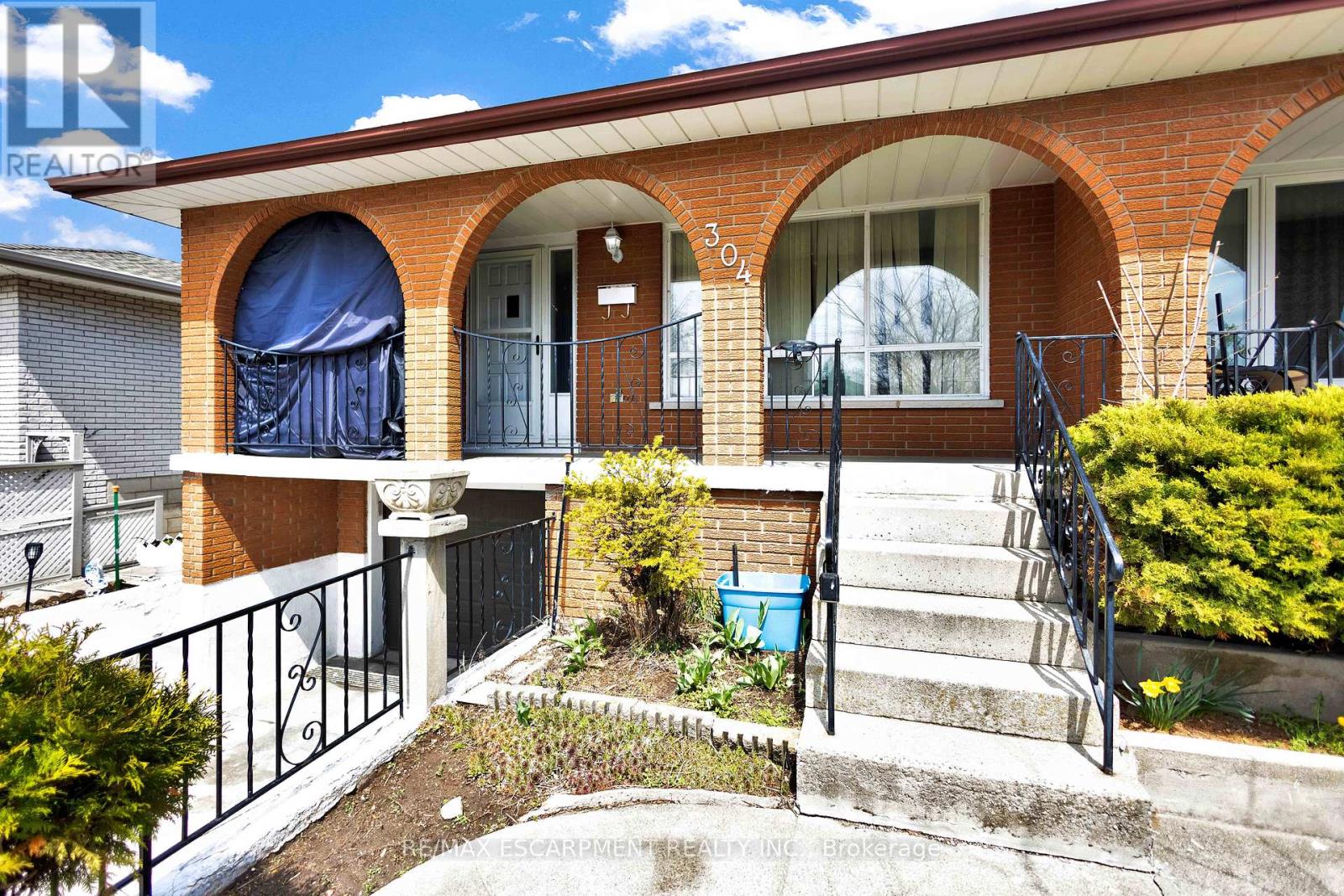 304 CELTIC DRIVE, Hamilton (Stoney Creek), Ontario, L8E3S2 — Photo 3