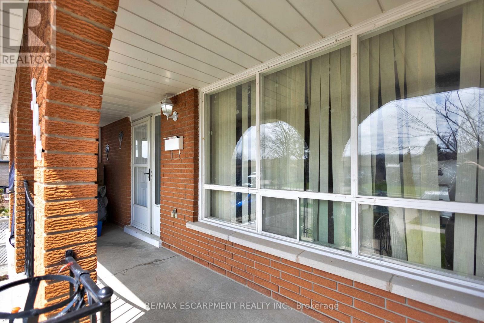304 CELTIC DRIVE, Hamilton (Stoney Creek), Ontario, L8E3S2 — Photo 4