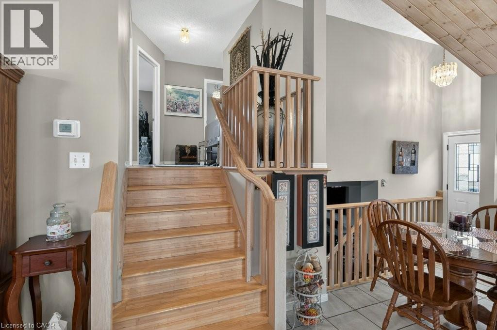 35 HEPBURN Crescent, Hamilton, Ontario, L9C7S4 — Photo 13