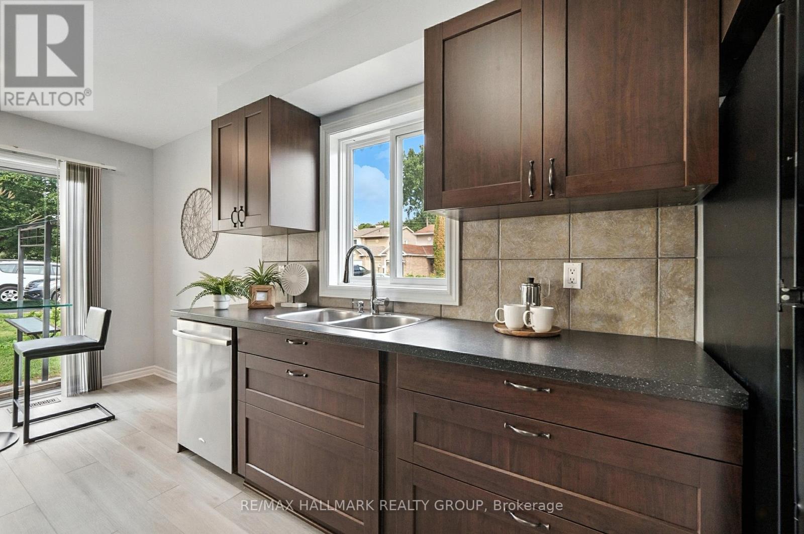 55 FAIR OAKS CRESCENT, Ottawa, Ontario, K2G4W3 — Photo 14