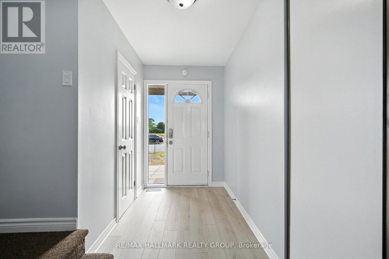 55 FAIR OAKS CRESCENT, Ottawa, Ontario, K2G4W3 — Photo 3