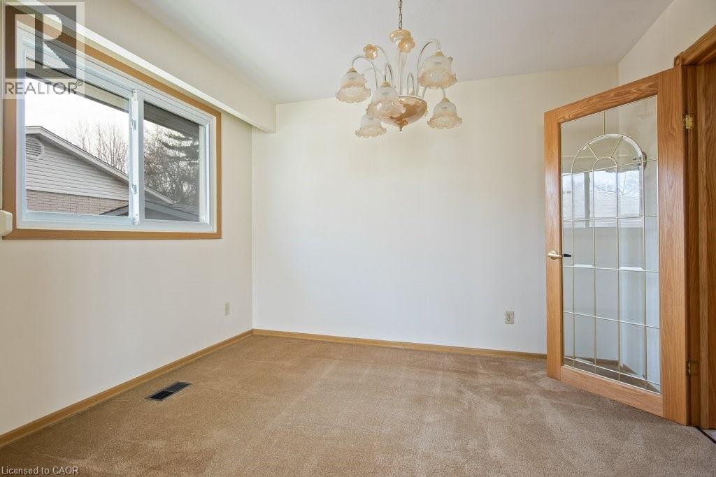 103 QUEENSTON Drive, Kitchener, Ontario, N2B2V2 — Photo 11