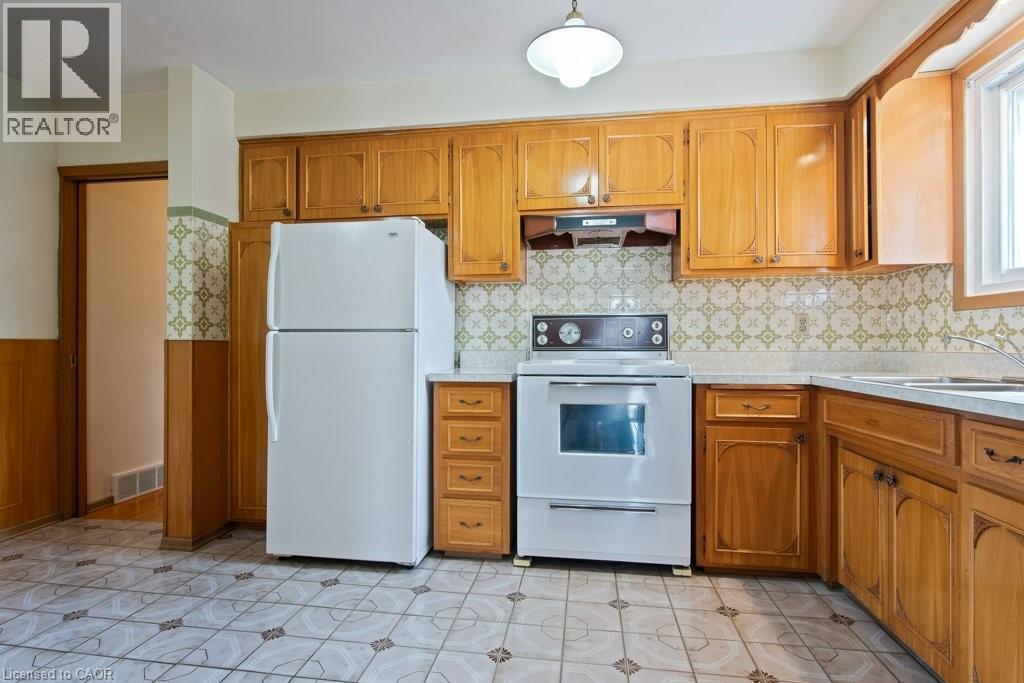 103 QUEENSTON Drive, Kitchener, Ontario, N2B2V2 — Photo 14