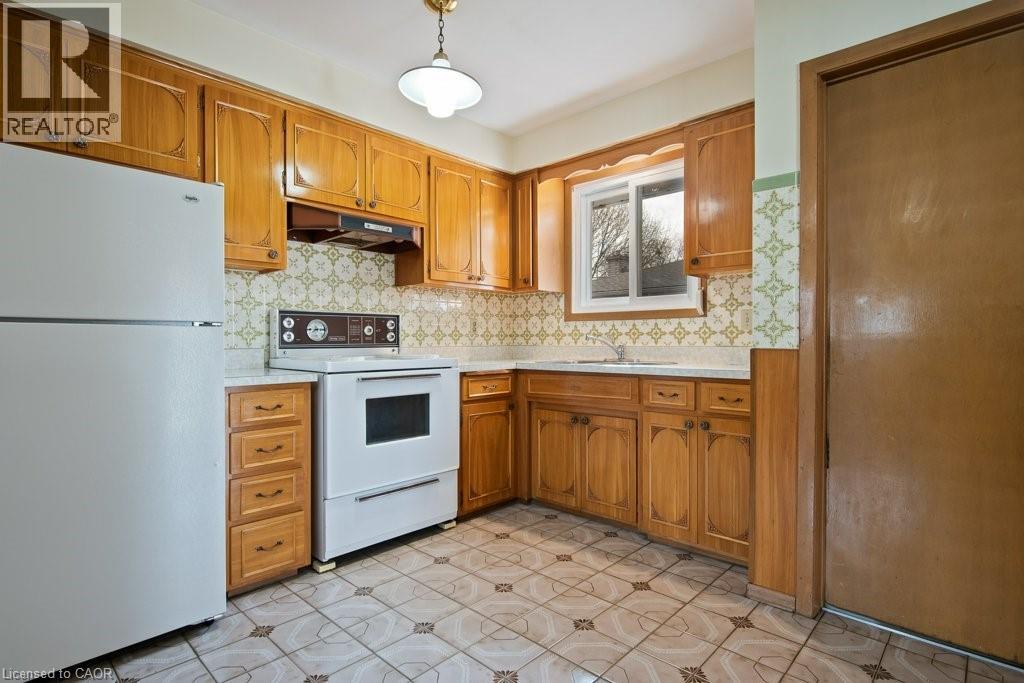 103 QUEENSTON Drive, Kitchener, Ontario, N2B2V2 — Photo 15