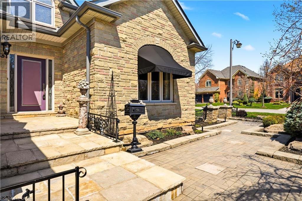 4125 MONTROSE Crescent, Burlington, Ontario, L7M4J5 — Photo 3