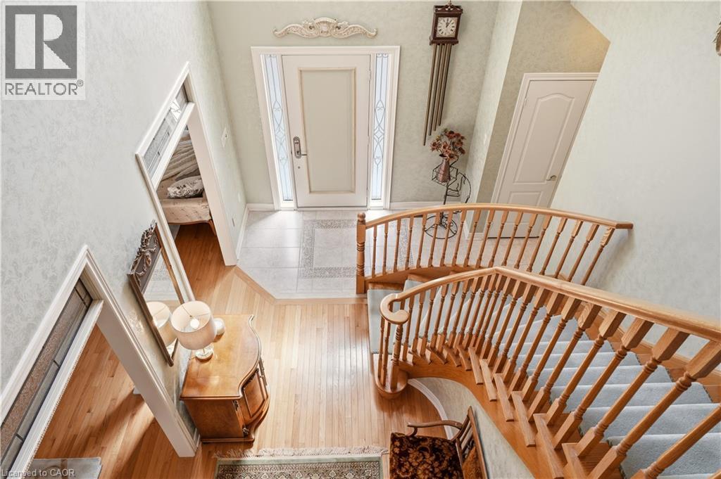 4125 MONTROSE Crescent, Burlington, Ontario, L7M4J5 — Photo 4