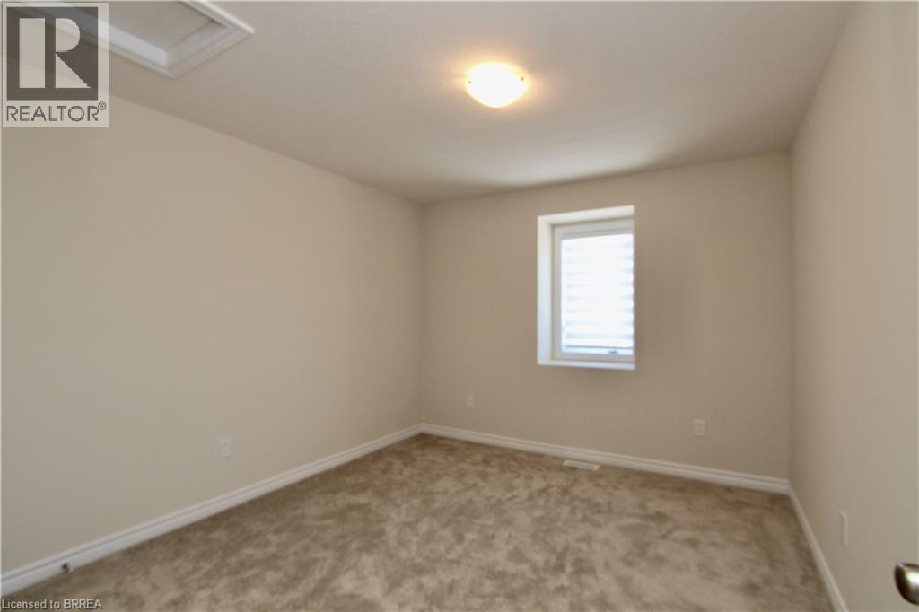 677 PARK Street N Unit# 13, Brantford, Ontario, N3R0A2 — Photo 12