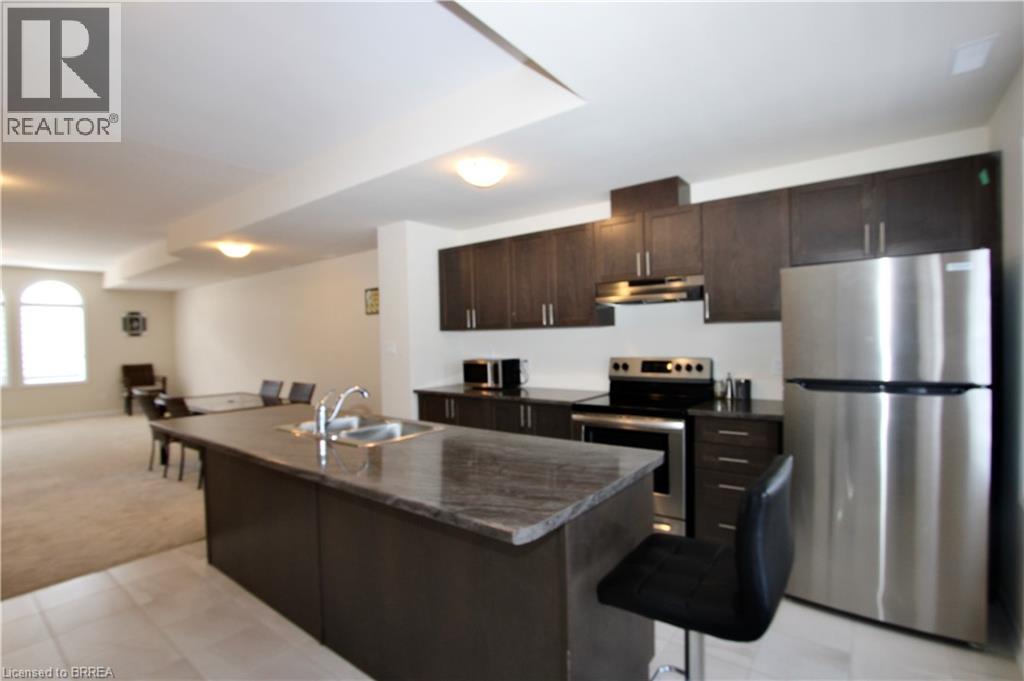 677 PARK Street N Unit# 13, Brantford, Ontario, N3R0A2 — Photo 4