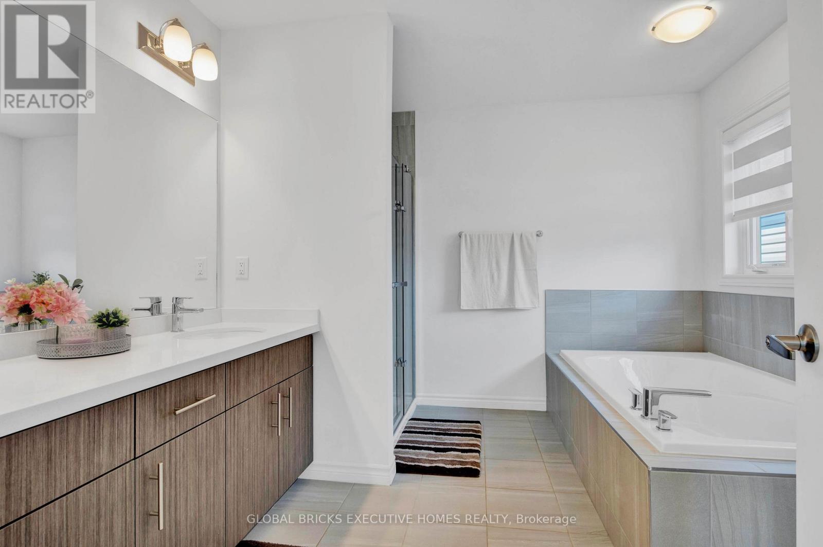 183 LONGBOAT RUN W, Brantford, Ontario, N3T5L5 — Photo 24