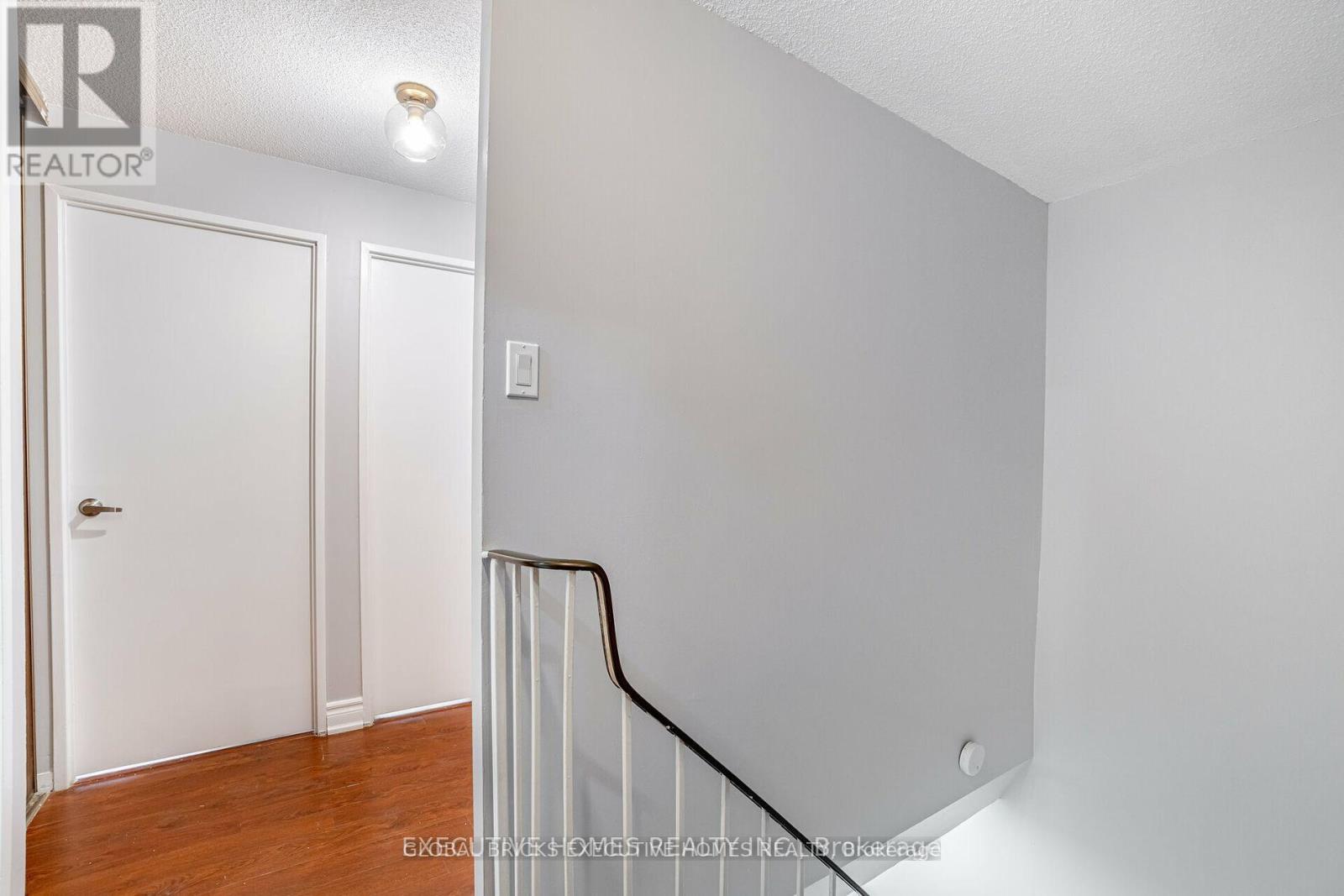 183 LONGBOAT RUN W, Brantford, Ontario, N3T5L5 — Photo 3