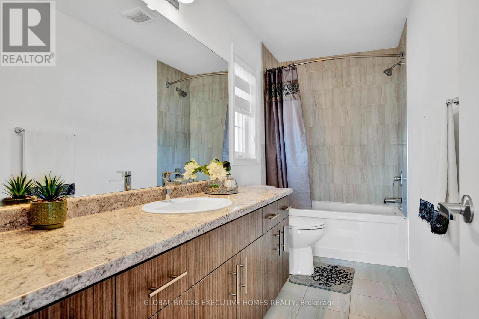 183 LONGBOAT RUN W, Brantford, Ontario, N3T5L5 — Photo 32