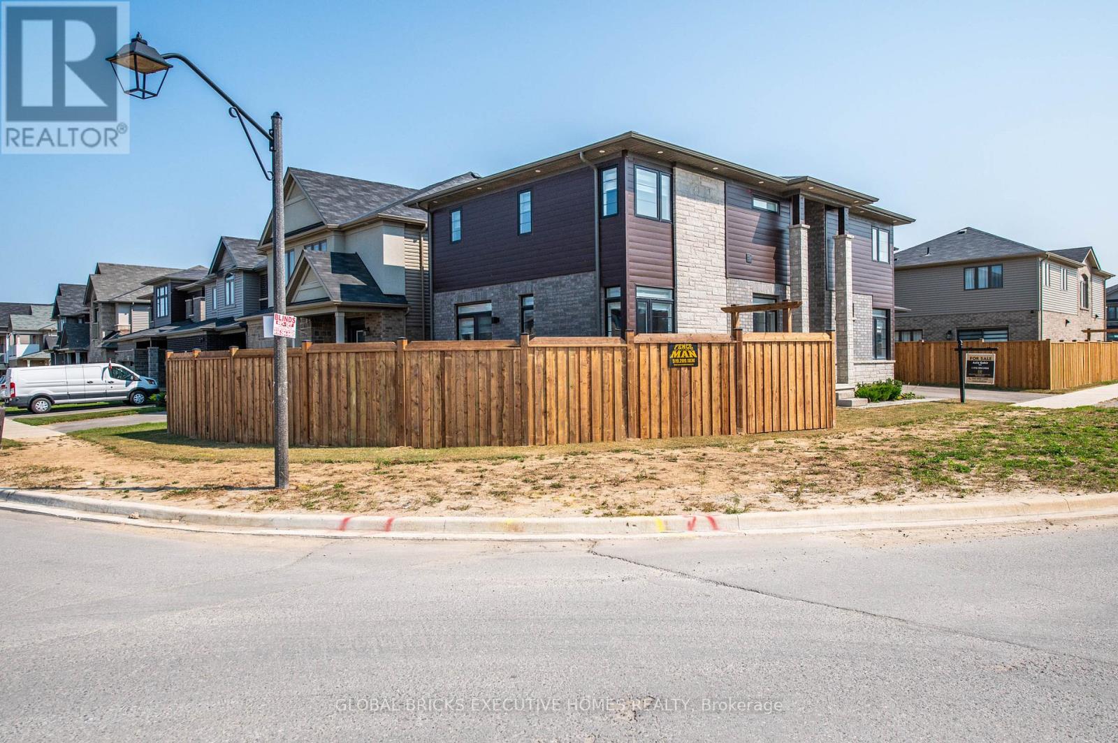 183 LONGBOAT RUN W, Brantford, Ontario, N3T5L5 — Photo 6