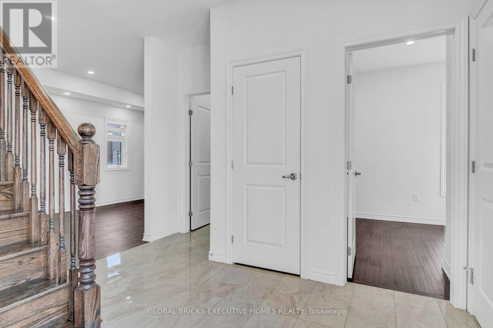 183 LONGBOAT RUN W, Brantford, Ontario, N3T5L5 — Photo 9