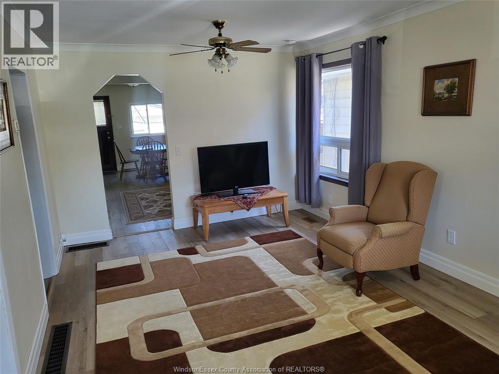 1682 ELSMERE AVENUE, Windsor, Ontario, N8X4H4 — Photo 3