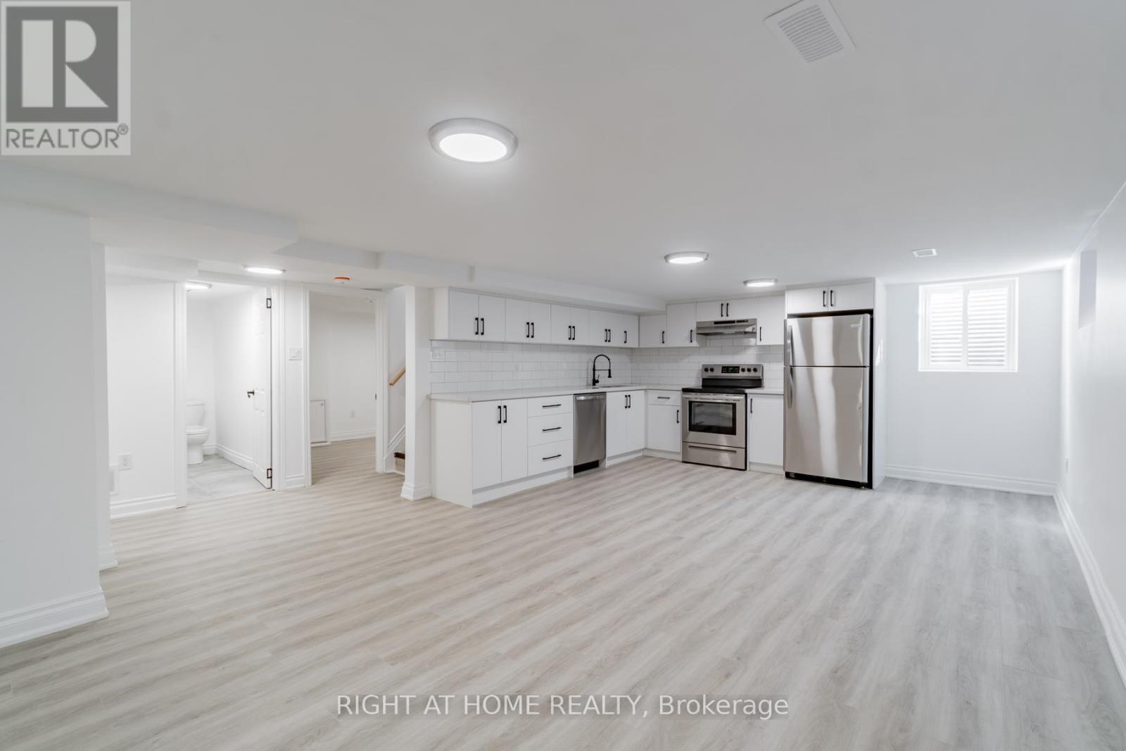 899 FLORELL DRIVE, Oshawa (Donevan), Ontario, L1H6W3 — Photo 4