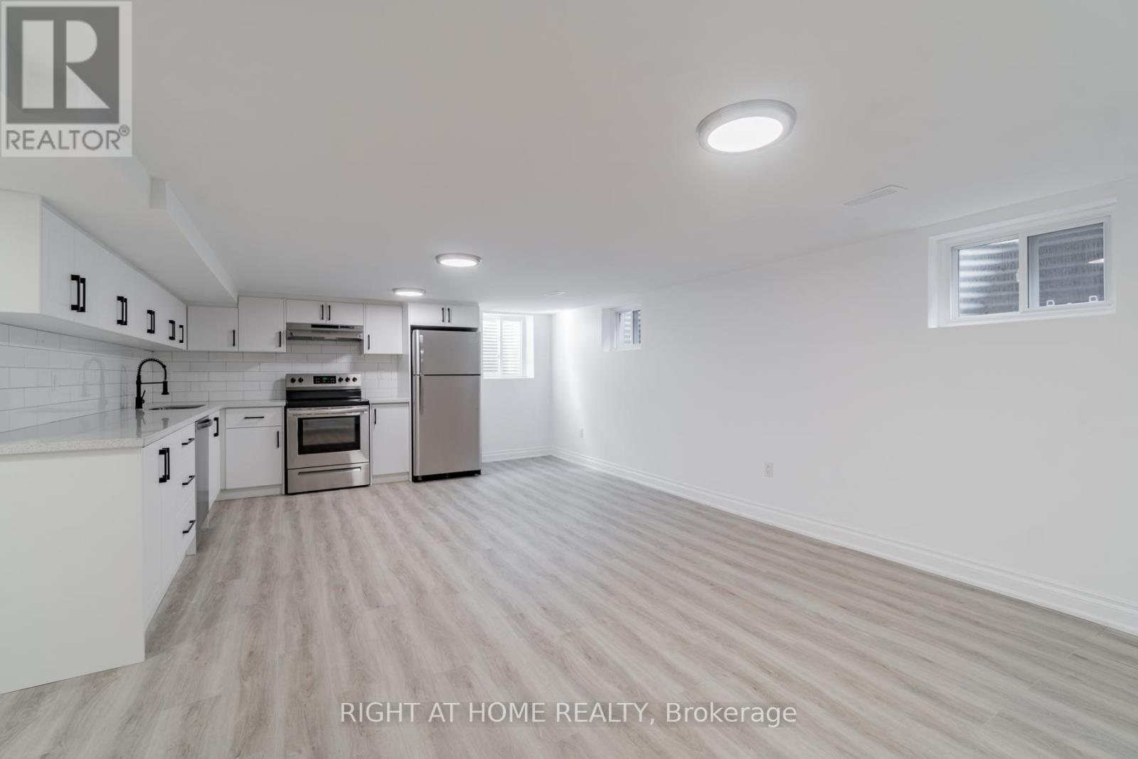 899 FLORELL DRIVE, Oshawa (Donevan), Ontario, L1H6W3 — Photo 5