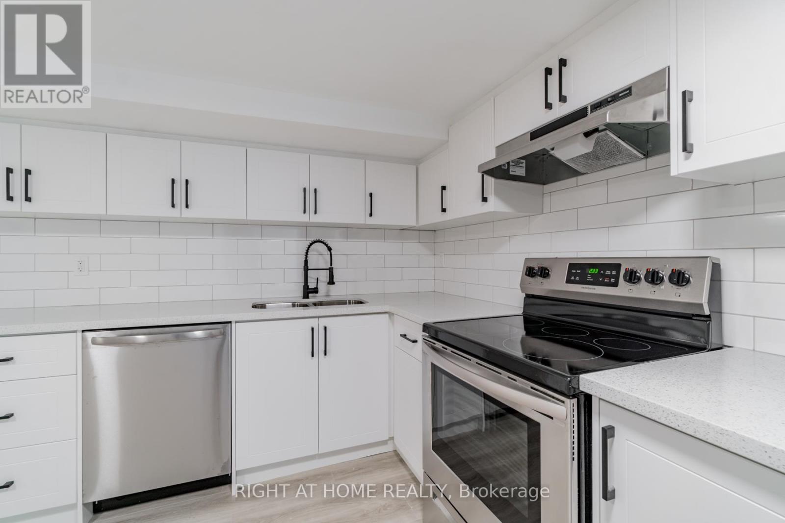 899 FLORELL DRIVE, Oshawa (Donevan), Ontario, L1H6W3 — Photo 8