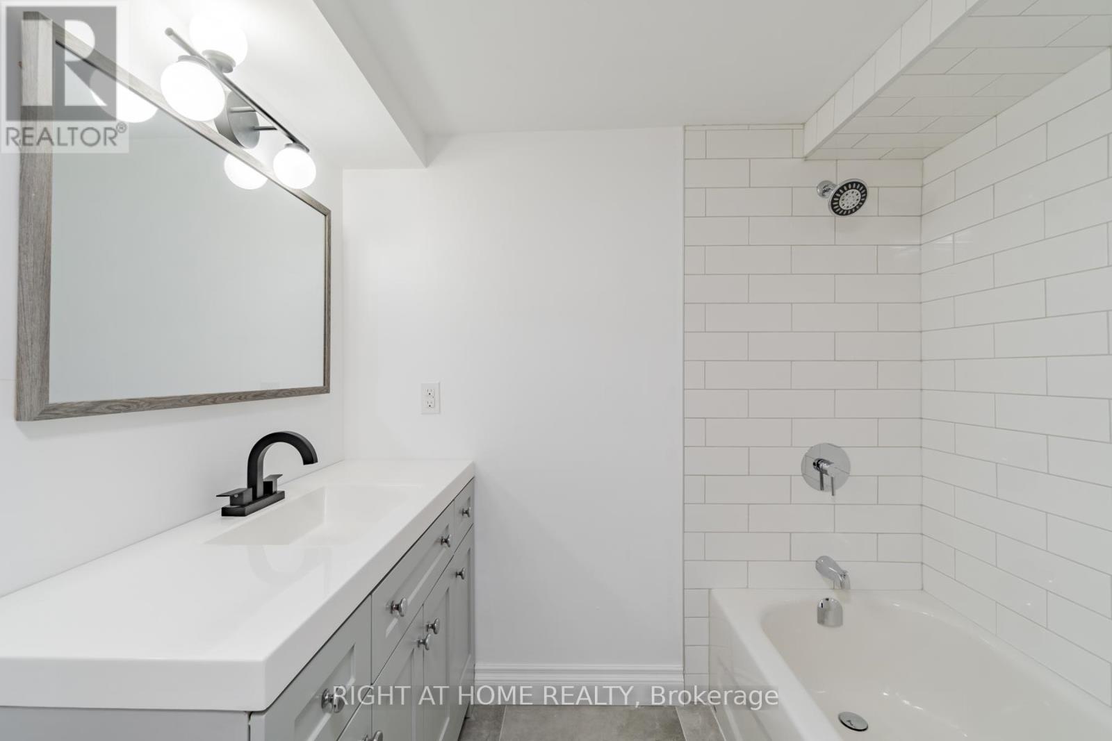 899 FLORELL DRIVE, Oshawa (Donevan), Ontario, L1H6W3 — Photo 9