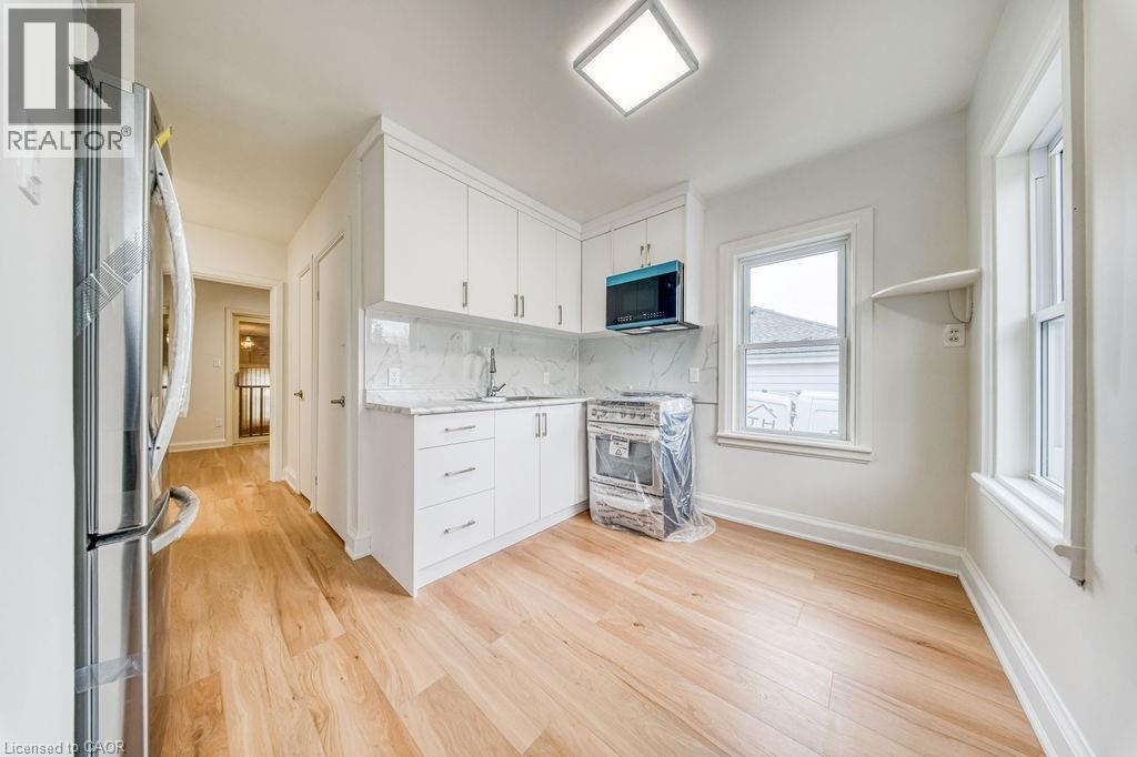 22 DAVID Avenue, Hamilton, Ontario, L9A3V1 — Photo 2