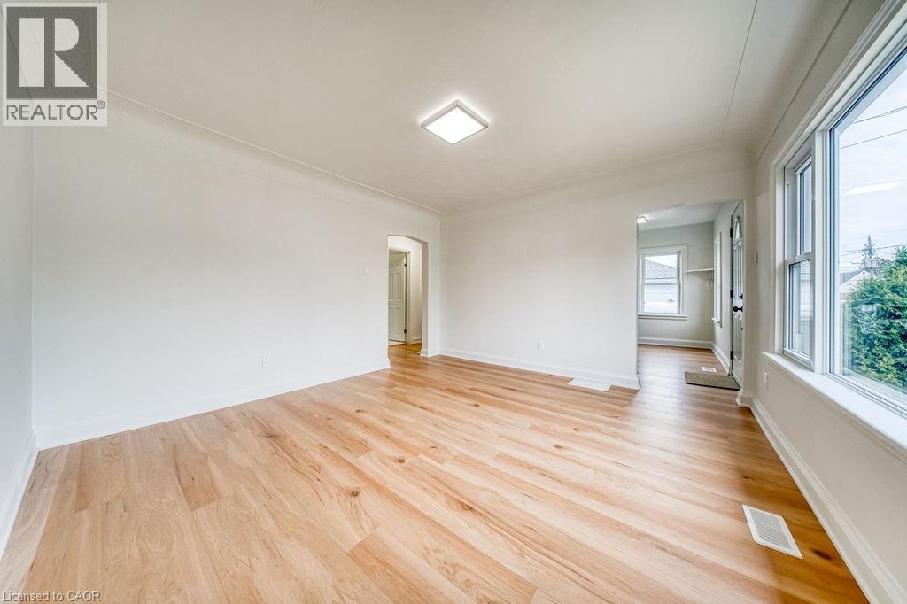 22 DAVID Avenue, Hamilton, Ontario, L9A3V1 — Photo 9