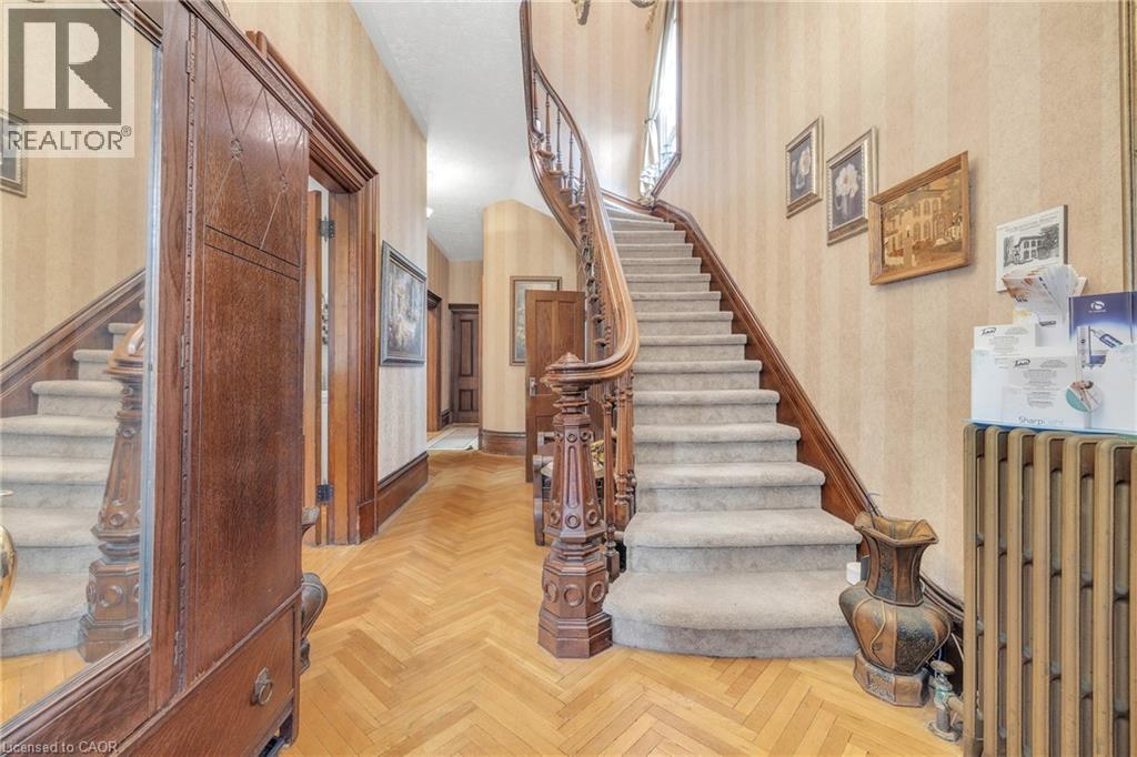 77 LIGHT Street, Woodstock, Ontario, N4S6G9 — Photo 3