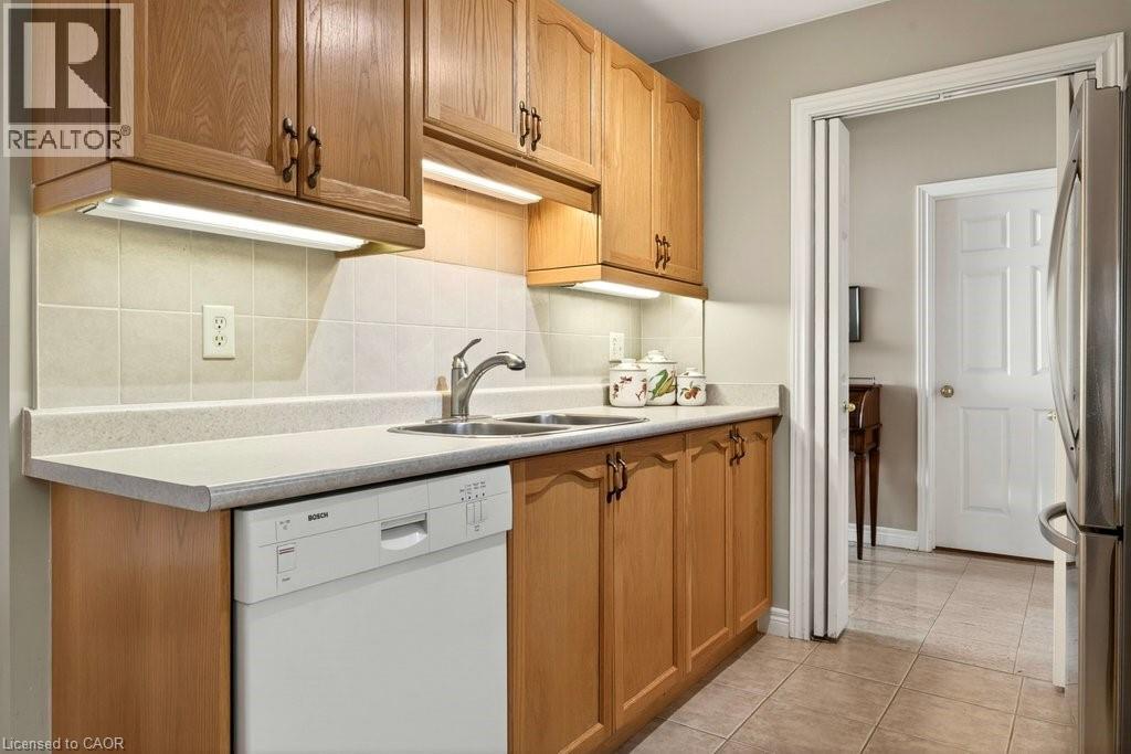 2085 AMHERST HEIGHTS Drive Unit# PH8, Burlington, Ontario, L7P5C2 — Photo 19