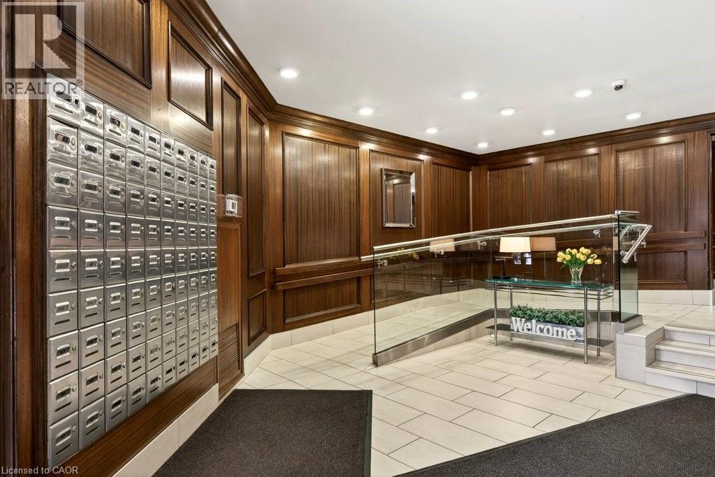 1237 NORTH SHORE Boulevard E Unit# 803, Burlington, Ontario, L7S2H8 — Photo 3