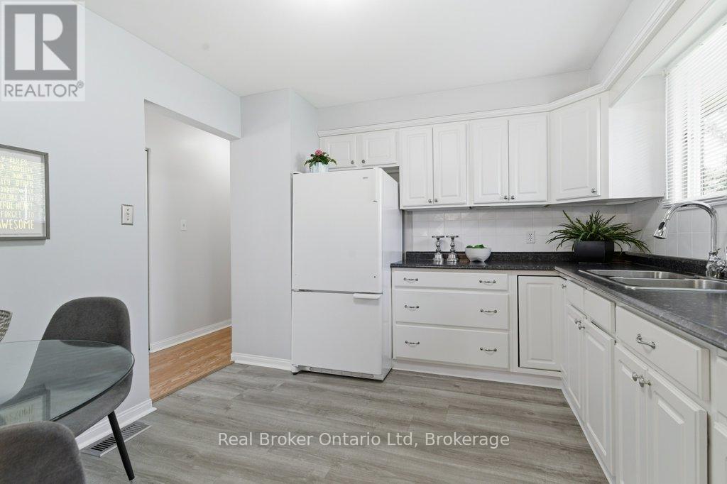 68 SETTLERS DRIVE, Kitchener, Ontario, N2E2L8 — Photo 15