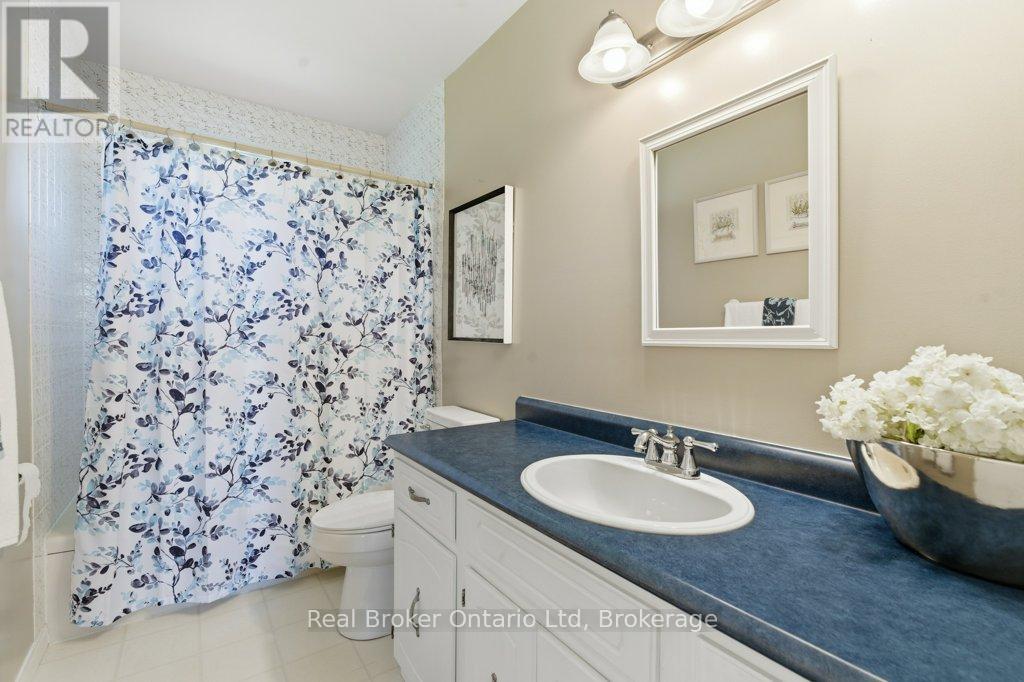 68 SETTLERS DRIVE, Kitchener, Ontario, N2E2L8 — Photo 17
