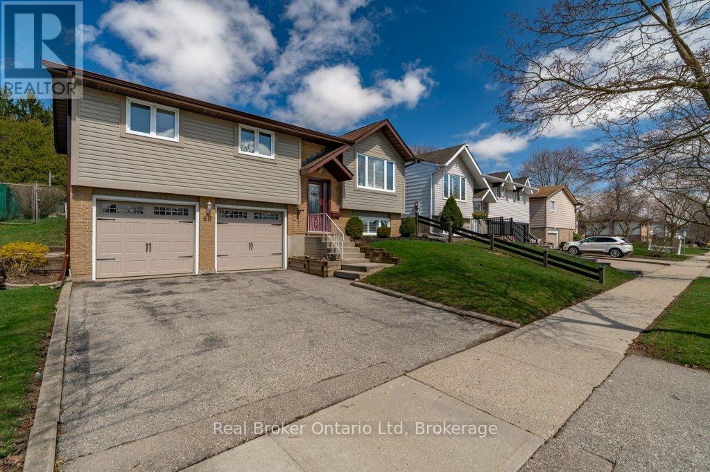 68 SETTLERS DRIVE, Kitchener, Ontario, N2E2L8 — Photo 3