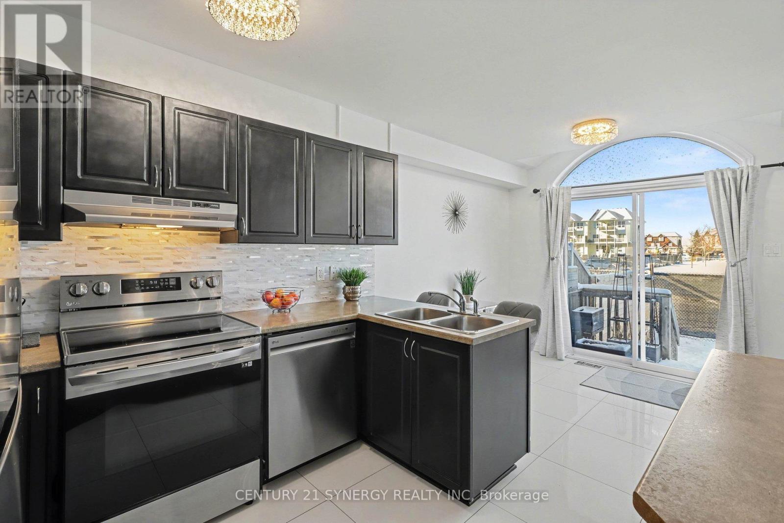 114 SILVERMOON CRESCENT, Ottawa, Ontario, K4A0P9 — Photo 10