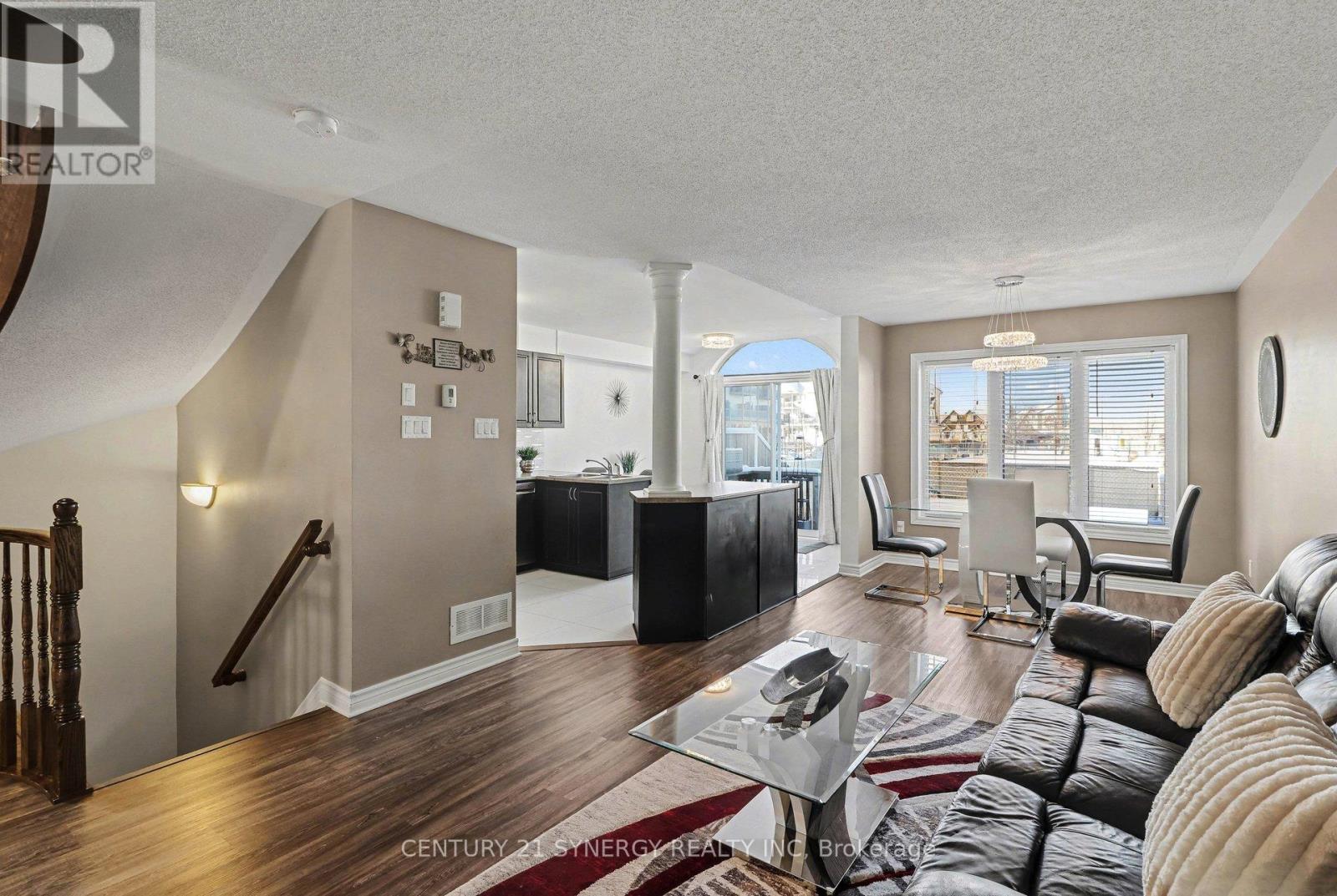 114 SILVERMOON CRESCENT, Ottawa, Ontario, K4A0P9 — Photo 5