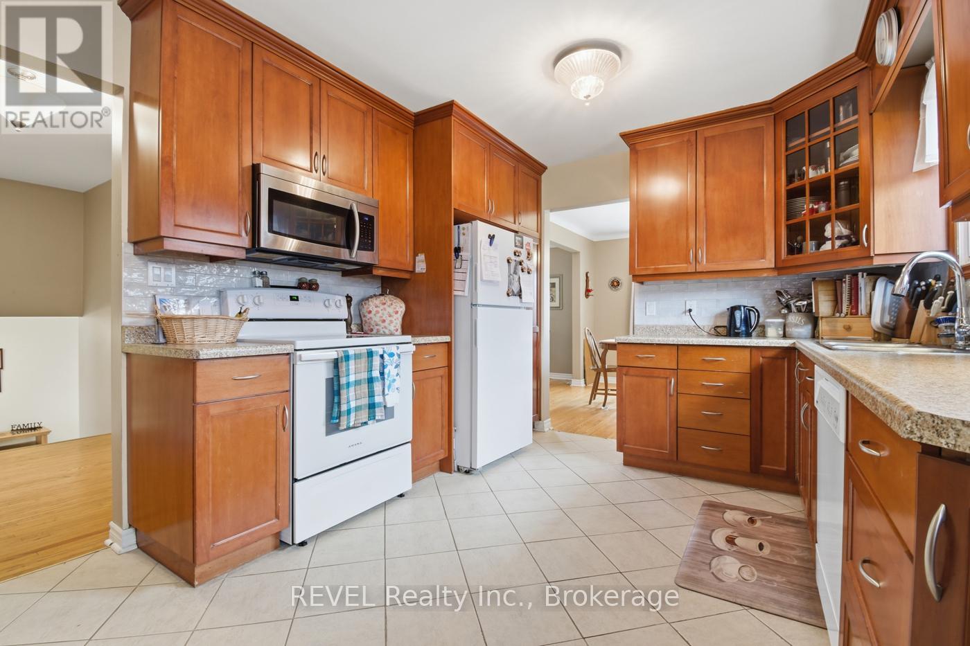 108 RICHMOND STREET, Thorold (Thorold Downtown), Ontario, L2V3H1 — Photo 6