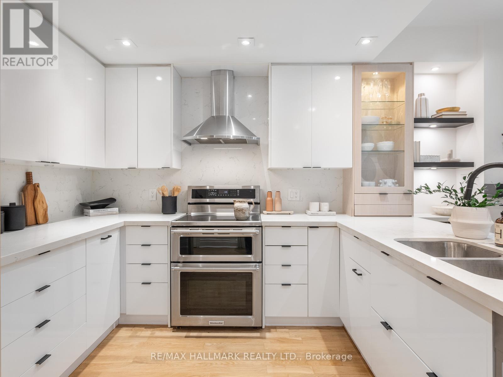 26 EASTMOUNT AVENUE, Toronto (Playter Estates-Danforth), Ontario, M4K1V1 — Photo 12