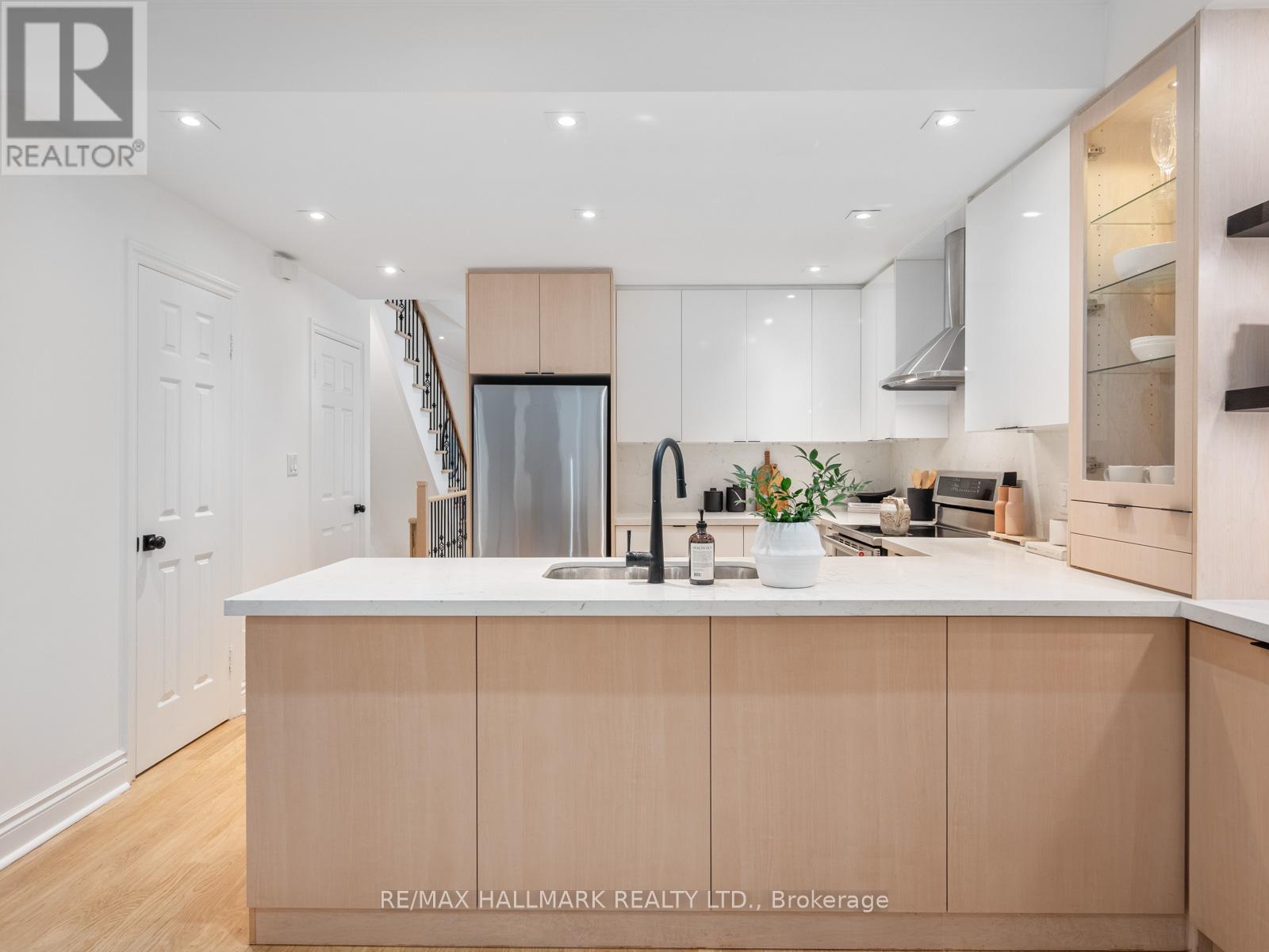 26 EASTMOUNT AVENUE, Toronto (Playter Estates-Danforth), Ontario, M4K1V1 — Photo 16