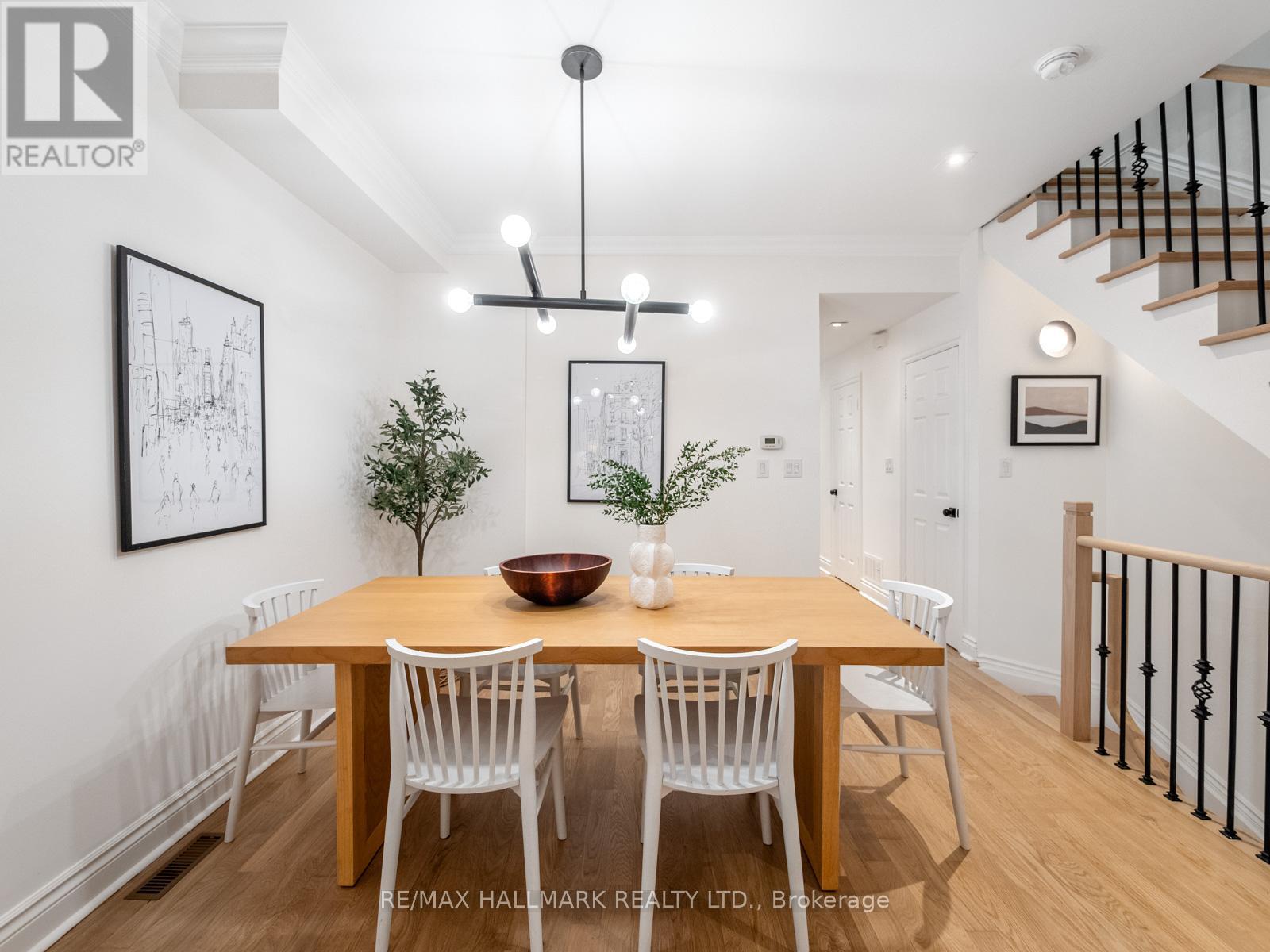 26 EASTMOUNT AVENUE, Toronto (Playter Estates-Danforth), Ontario, M4K1V1 — Photo 8