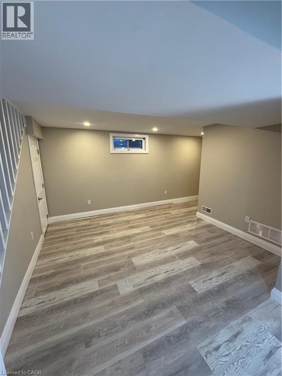 25 HOWLAND Drive Unit# Lower, Kitchener, Ontario, N2E1G1 — Photo 5